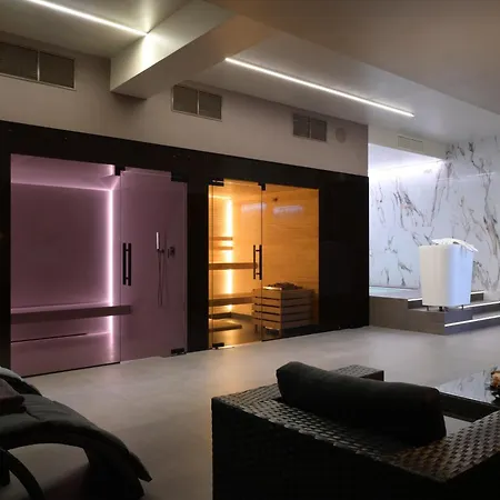 מלון Il Decameron Luxury Design 4*