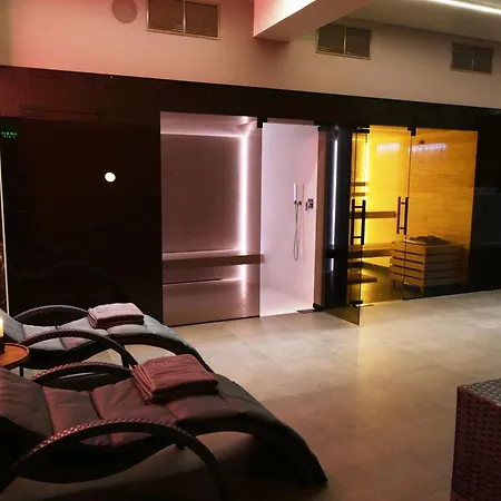 מלון Il Decameron Luxury Design 5*